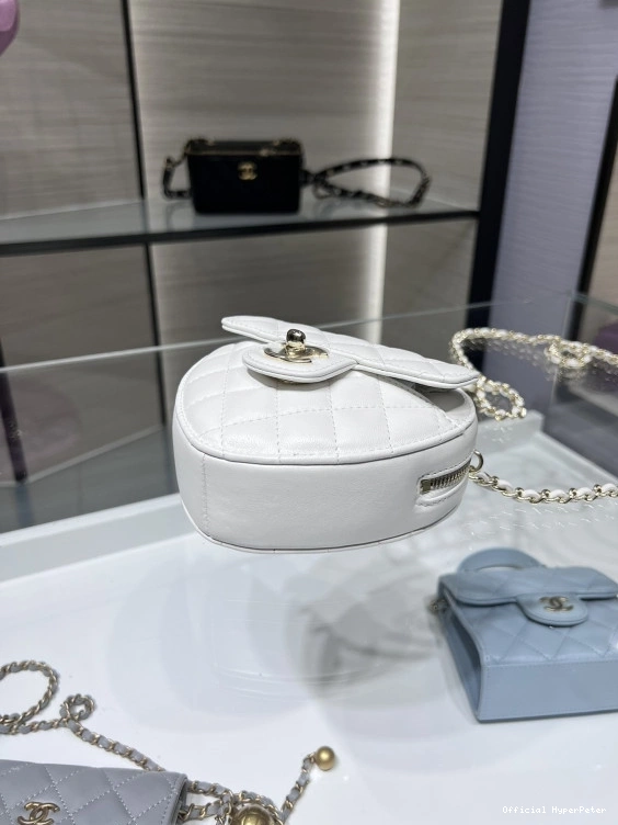 HyperPeter HEART CHAIN CHANELUTCH WITH CHANEL 0817